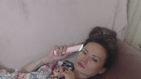 Snapshot of candylady136 chatting on 07-03-26, 07:04 say meow and send tip online show from 07-03-26, 07:04