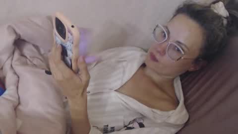 Snapshot of candylady136 chatting on 07-12-26, 10:17 say meow and send tip online show from 07-12-26, 10:17