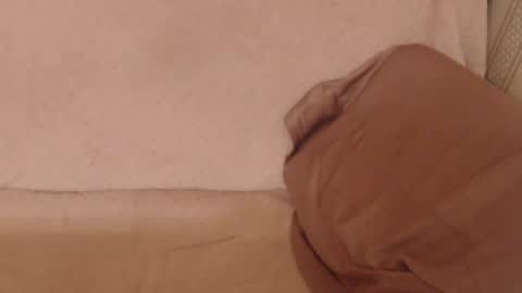 Snapshot of candylady136 chatting on 07-13-26, 03:15 say meow and send tip online show from 07-13-26, 03:15