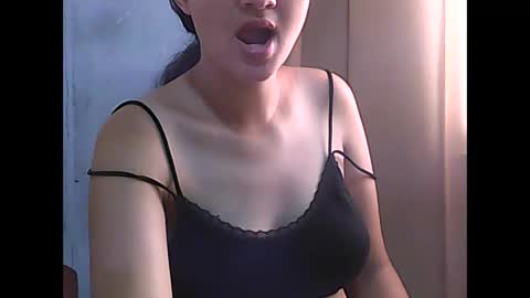Snapshot of candylovesex2300 chatting on 12-25-24, 08:29 candylovesex2300 online show from 12-25-24, 08:29