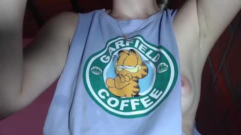 Snapshot of candylovet chatting on 01-16-25, 07:10 candylovet online show from 01-16-25, 07:10