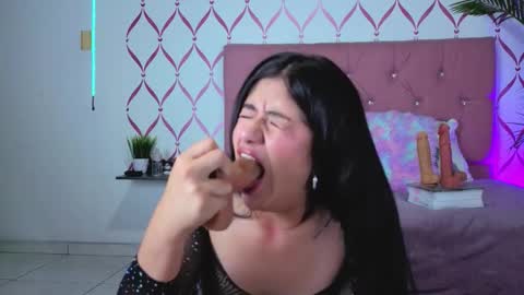 Candy  online show from 11-20-25, 11:48