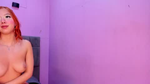 Snapshot of candypoppyy77 chatting on 06-11-26, 02:53 Candypoppyy77 online show from 06-11-26, 02:53