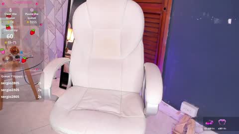 Snapshot of candyy_love1 chatting on 01-25-25, 06:46 candyy_love1 online show from 01-25-25, 06:46