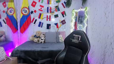 Snapshot of candyy_tay1 chatting on 07-09-26, 11:47 CANDYY online show from 07-09-26, 11:47