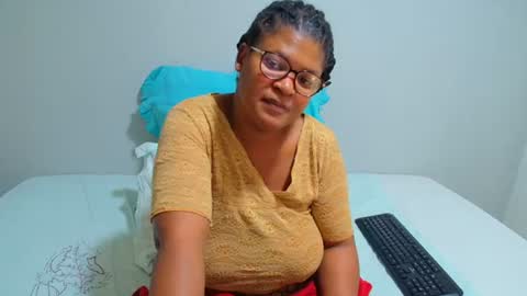Snapshot of candyyumsaerolaxx chatting on 06-25-26, 07:24 candyyumsaerolaxx online show from 06-25-26, 07:24
