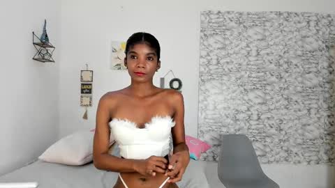 Canhela online show from 11-21-25, 03:33