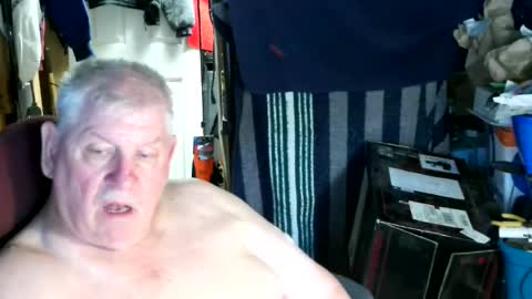 Snapshot of canoelicker69 chatting on 07-11-26, 08:11 canoelicker69 online show from 07-11-26, 08:11