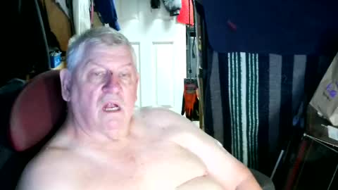 Snapshot of canoelicker69 chatting on 07-16-26, 06:58 canoelicker69 online show from 07-16-26, 06:58