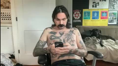 Snapshot of cantleavethehouse chatting on 01-18-26, 09:29 cantleavethehouse online show from 01-18-26, 09:29