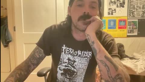 Snapshot of cantleavethehouse chatting on 02-04-26, 08:09 cantleavethehouse online show from 02-04-26, 08:09