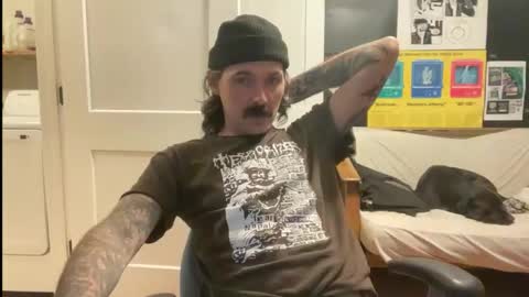 Snapshot of cantleavethehouse chatting on 02-19-26, 08:21 cantleavethehouse online show from 02-19-26, 08:21