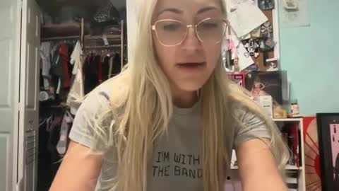 Snapshot of canyousendmemoney chatting on 03-01-26, 07:49 baby online show from 03-01-26, 07:49