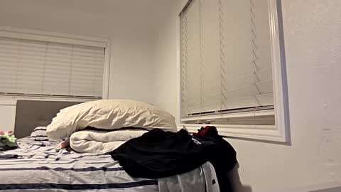 Snapshot of cappinrc8 chatting on 01-17-26, 01:43 cappinrc8 online show from 01-17-26, 01:43