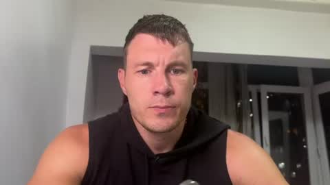 Snapshot of capt_oliver chatting on 06-20-26, 07:27 follow my twitter online show from 06-20-26, 07:27