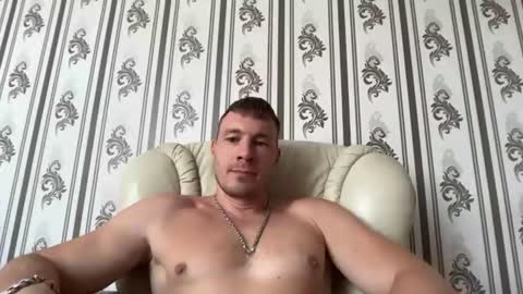 Snapshot of capt_oliver chatting on 07-15-26, 08:52 follow my twitter online show from 07-15-26, 08:52