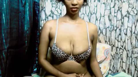 caramelminxxx1 online show from 05-05-26, 06:54