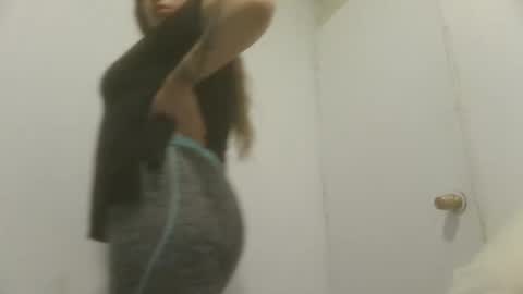 Snapshot of caravibugue chatting on 12-14-24, 07:18 caravibugue online show from 12-14-24, 07:18