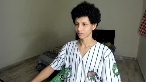 Snapshot of cardrey05 chatting on 12-05-24, 03:15 Carlos and Cristian online show from 12-05-24, 03:15