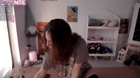 Snapshot of careful_i_bite chatting on 01-18-25, 07:17 NONA follow online show from 01-18-25, 07:17