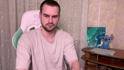Snapshot of cari_2you chatting on 06-17-26, 06:42 Cari online show from 06-17-26, 06:42