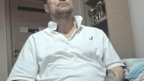 Snapshot of carin_the_body chatting on 06-14-26, 02:35 Laz online show from 06-14-26, 02:35