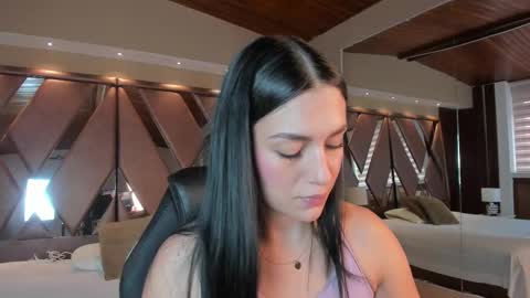 Snapshot of carina_rossi chatting on 10-10-25, 12:48 Carina online show from 10-10-25, 12:48