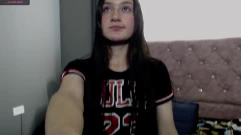 Carito online show from 12-17-25, 03:45