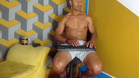 carl_jhonson1 online show from 12-09-24, 03:11