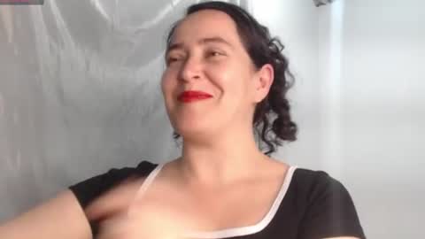 Snapshot of carla_naugthy_ chatting on 06-24-26, 12:31 Carla naugthy online show from 06-24-26, 12:31