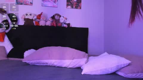 Carla online show from 04-12-26, 03:44