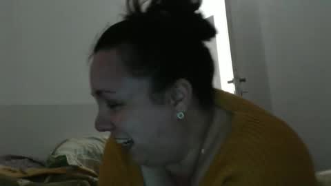 Snapshot of carlaruth chatting on 02-08-26, 03:15 Carlaruth online show from 02-08-26, 03:15