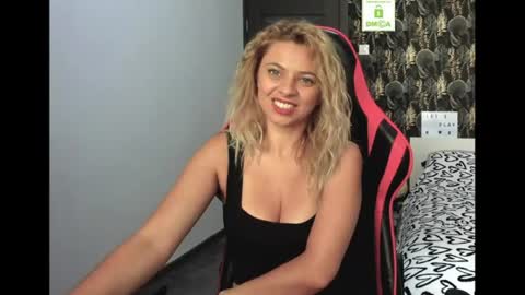 Snapshot of carlastacefun chatting on 07-09-26, 04:38 CarlaStaceFun online show from 07-09-26, 04:38