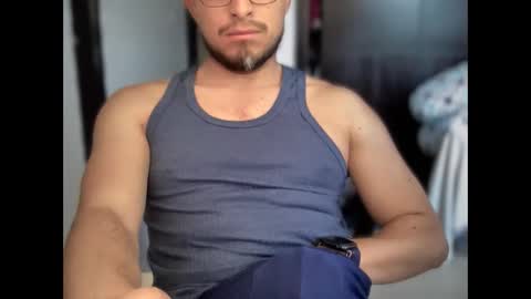 Snapshot of carlcarlinches4 chatting on 02-19-25, 04:11 carlcarlinches4 online show from 02-19-25, 04:11