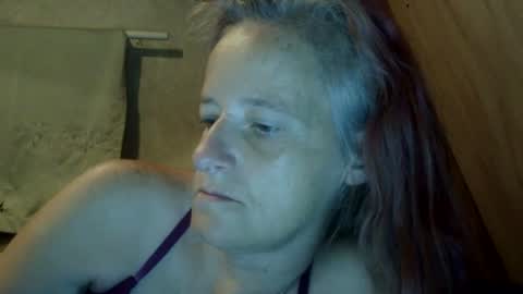 carleeswoman08 online show from 10-07-25, 11:18