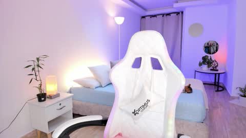 Alejandra online show from 02-10-26, 01:43