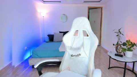 Alejandra online show from 04-03-26, 12:19