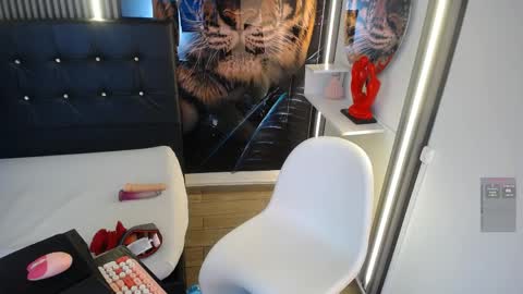 Snapshot of carloy777_ chatting on 06-05-26, 04:30 Carolay online show from 06-05-26, 04:30