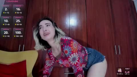 carly grasso  online show from 10-22-25, 12:11