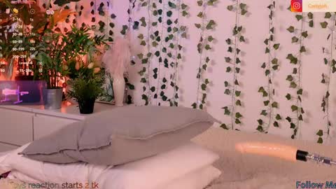 Carly online show from 01-12-25, 04:31