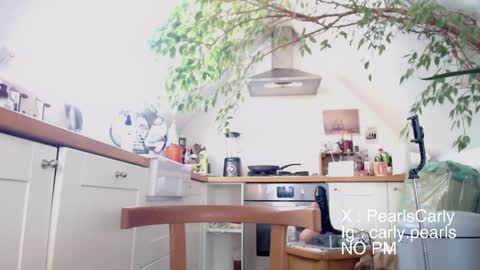 Carly Pearls online show from 04-07-26, 12:16