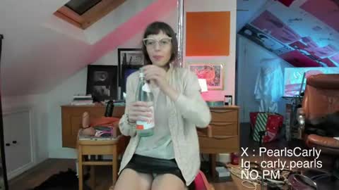 Carly Pearls online show from 07-19-26, 02:04