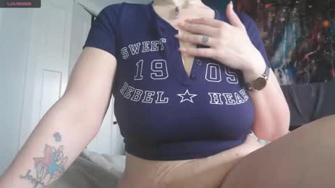 Snapshot of carlysmiles chatting on 03-09-25, 08:10 Carly Smiles online show from 03-09-25, 08:10