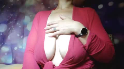 Snapshot of carlysmiles chatting on 10-08-25, 10:13 Carly Smiles online show from 10-08-25, 10:13