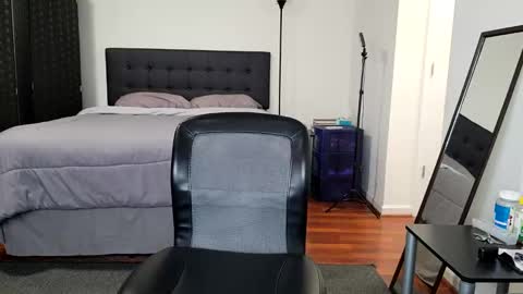 Carmel Daddy online show from 09-28-25, 04:45