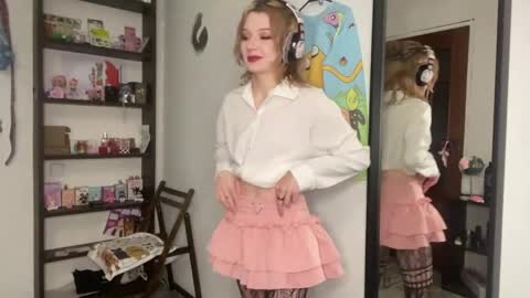 Elina online show from 05-30-26, 10:18