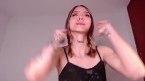 Snapshot of carmennrusso chatting on 03-12-25, 01:36 carmennrusso online show from 03-12-25, 01:36