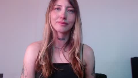 Snapshot of carmennrusso chatting on 07-14-26, 02:05 carmennrusso online show from 07-14-26, 02:05