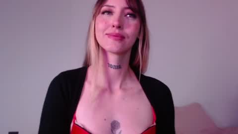 Snapshot of carmennrusso chatting on 07-27-26, 04:14 carmennrusso online show from 07-27-26, 04:14