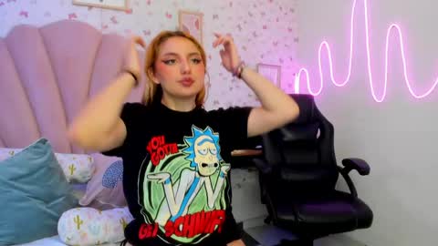 carmesi_ online show from 04-24-26, 07:38